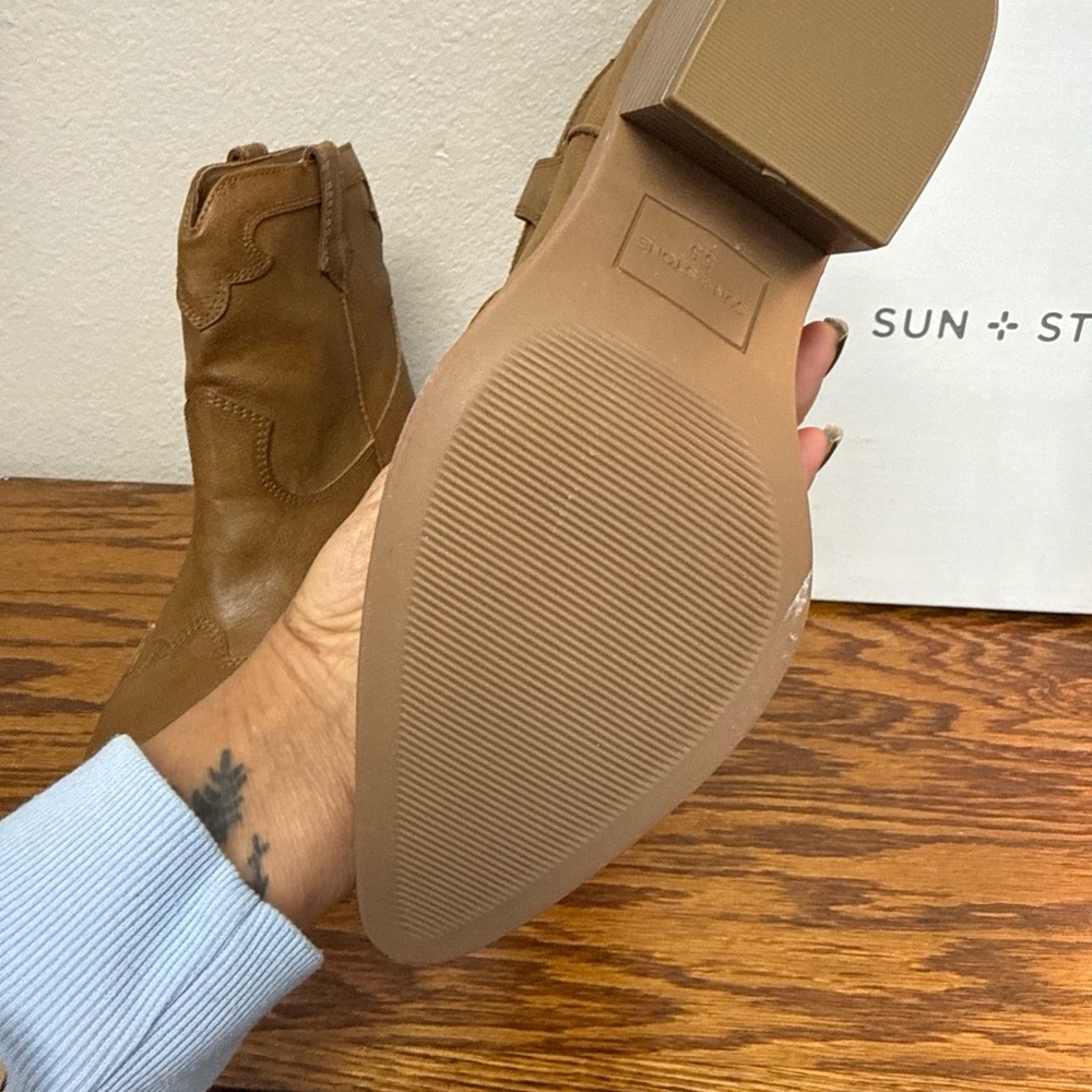 Sun + Stone Brennaa Western Inspired Cowboy Booty Size 5 1/2 M - Picture 8 of 8